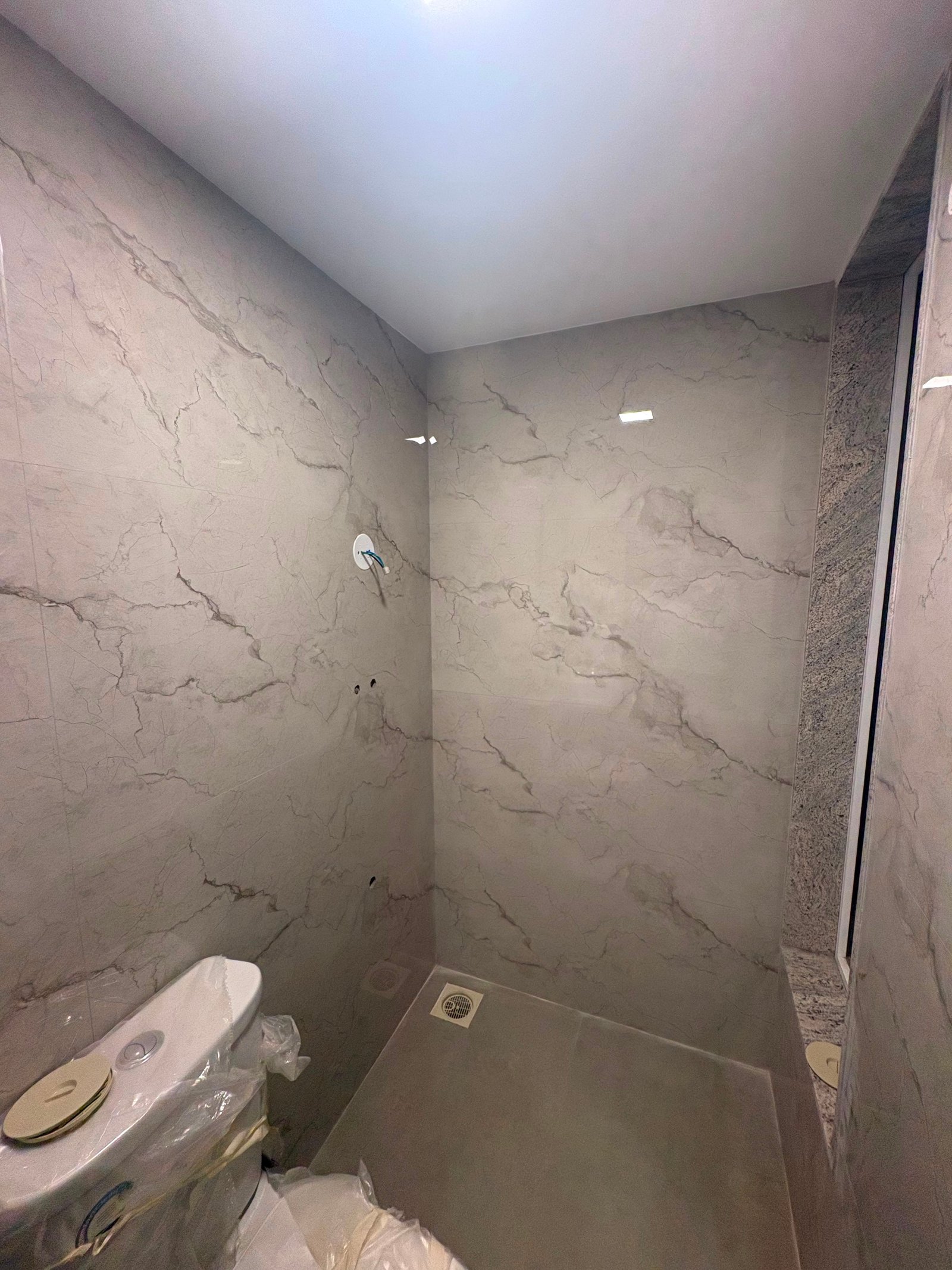 Wall tile laying and cladding work